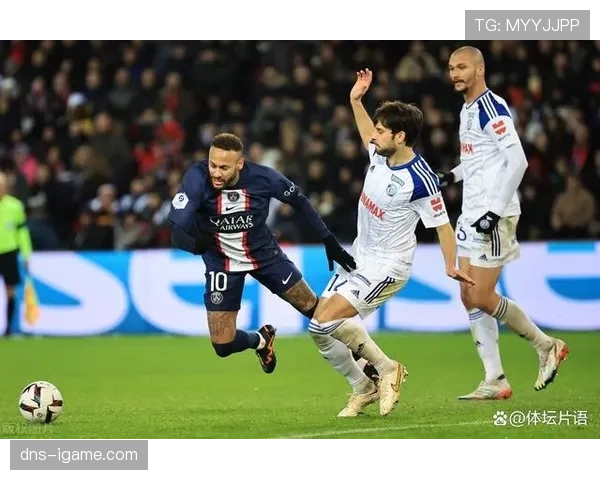 维拉蒂携手鲁伊斯中场双核驱动,助力球队战术革新表现抢眼 维拉蒂携手鲁伊斯中场双核驱动,助力球队战术革新表现抢眼