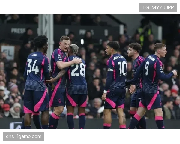 英超赛季再爆冷门,弱队逆袭强敌引发关注与讨论 英超赛季再爆冷门,弱队逆袭强敌引发关注与讨论